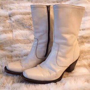 Pair of Vtg White Square Toe Boots, Women's Size 9 EE, by Rancho, Made in Mexico